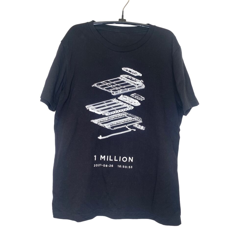 Tesla Black Gigafactory Men’s T-Shirt 1 Million Nevada Graphic Tee EUC Sz M